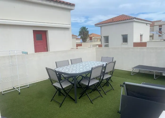 Residence Tahiti Beach Appart Bord De Mer, Piscine A Frontignan Plage